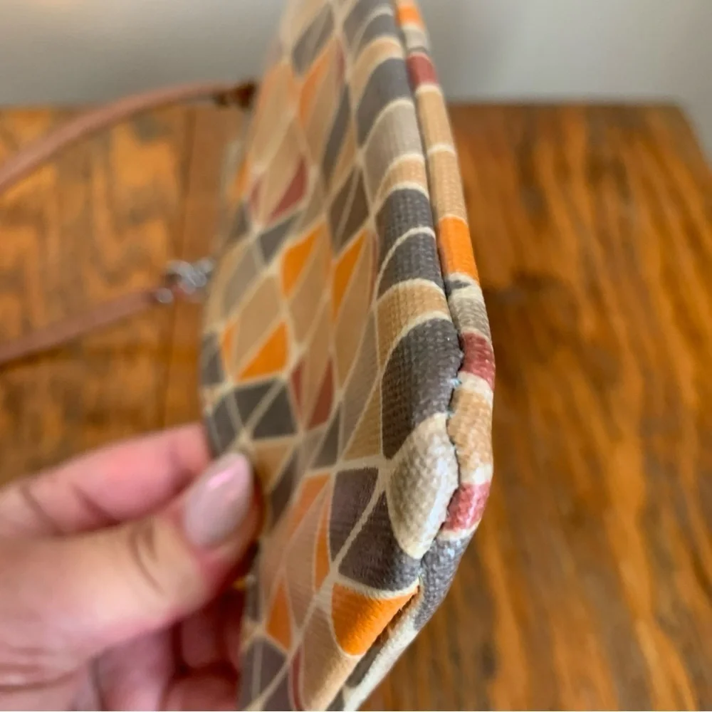 Fossil Key-Per Leather Wristlet Geometric Warm Color all-over print 4